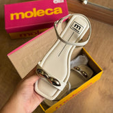 Sandalia Moleca Rasteira Detalhe Circular Dourado 5462.143